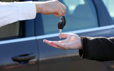 man buying a car, ownership transfer